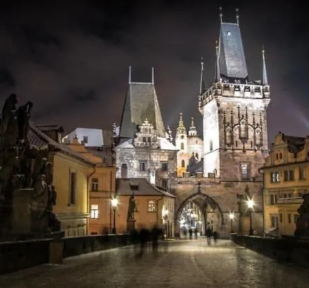 Helen Homestay Vaclavske Namesti Lägenhet *