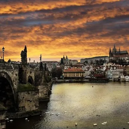 Helen Homestay Vaclavske Namesti * Prag